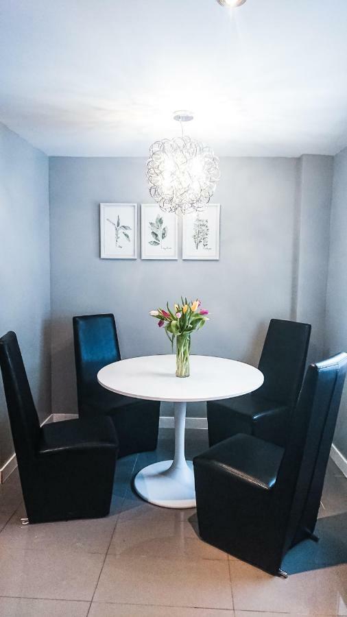 Spacious 3 Bdrm Home Near Downtown Ottawa Extérieur photo